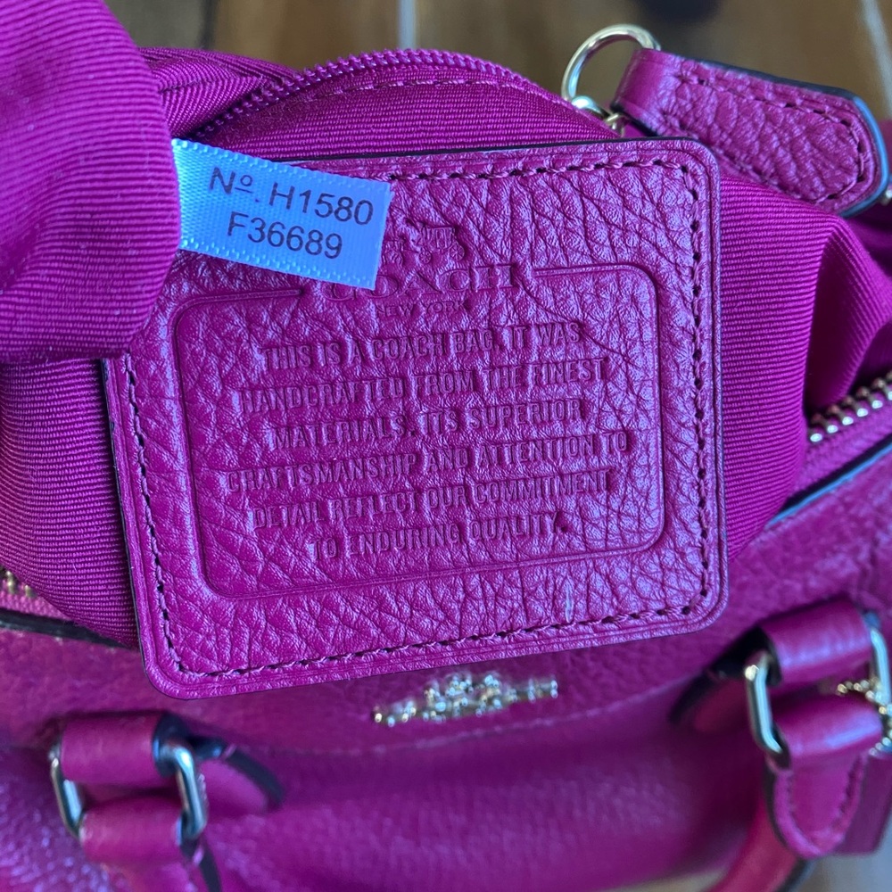 Coach Shearling Bennet Fushia Crossbody Handbag - Picture 14 of 16